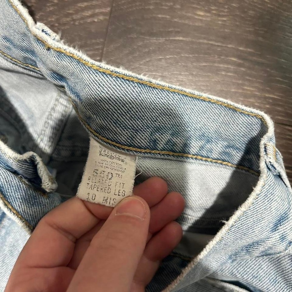 Vintage women's Levi's 550 light wash high rise tapered denim jeans pants - Picture 8 of 8